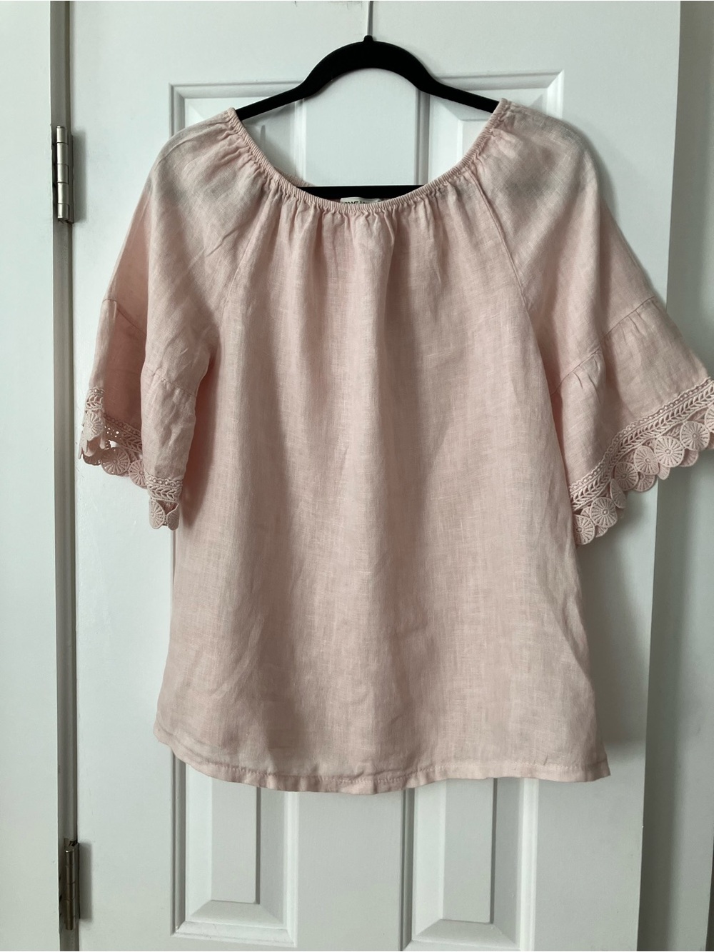 Light Pink Linen Peasant Tunic with Lace-Trim Sleeves